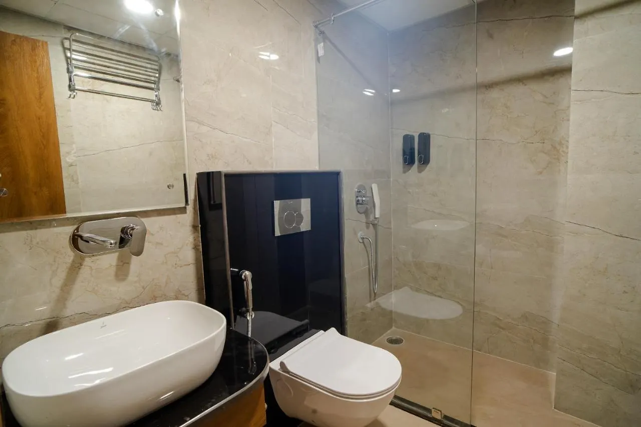 فندق The Triana فاراناسي 3*,  الهند